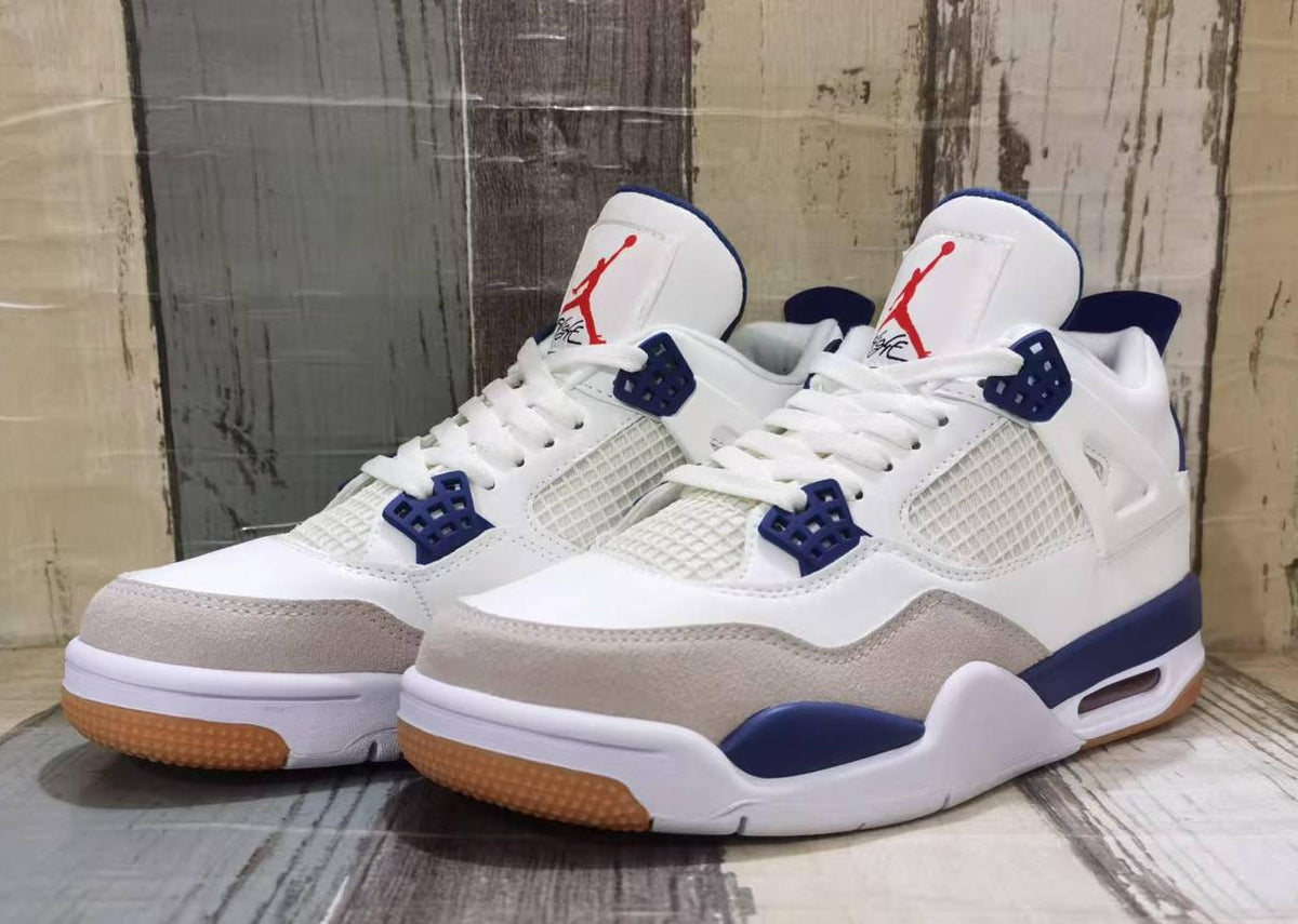 Air Jordan 4 Retro Sneakers | White / Navy