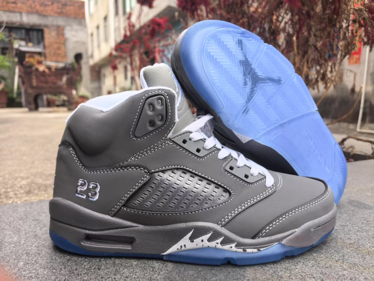 Air Jordan 5 Retro Sneakers | Grey