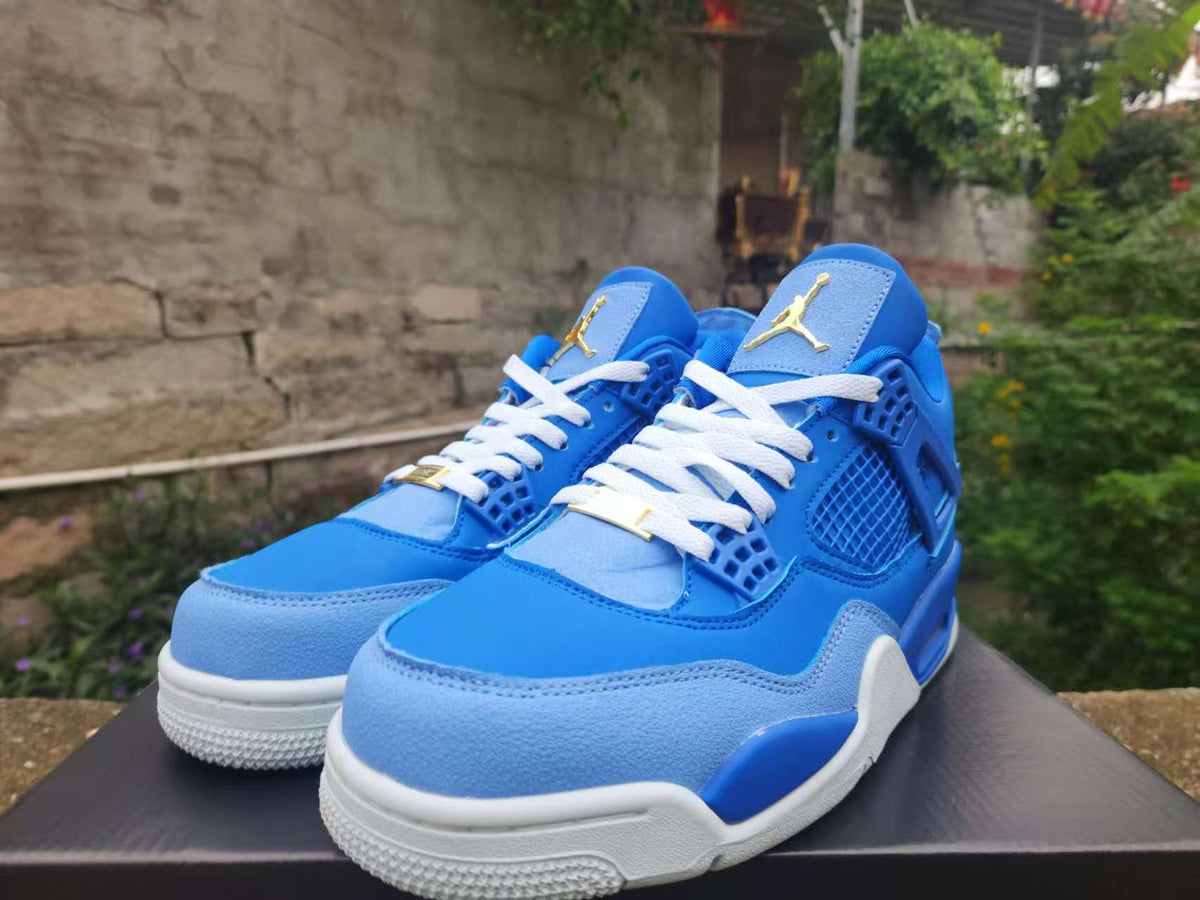 Air Jordan 4 Retro Sneakers | Royal Blue / Gold