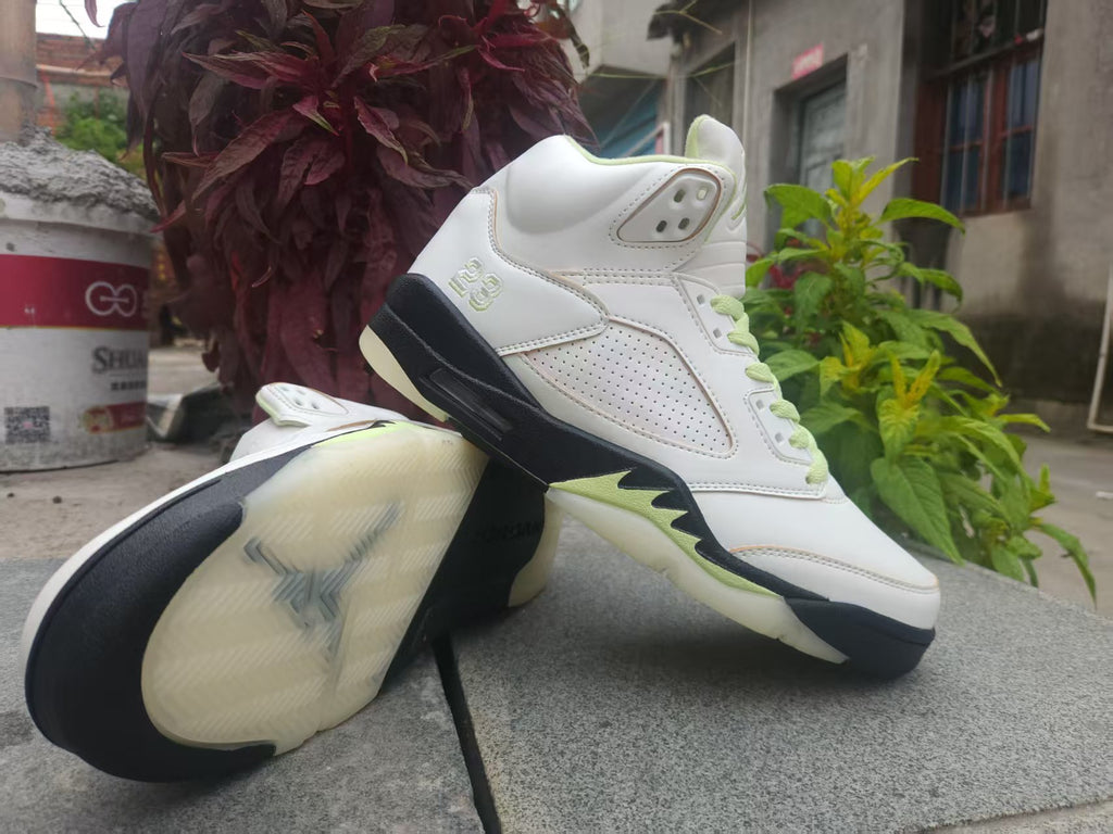Air Jordan 5 Retro Sneakers | Pale Green