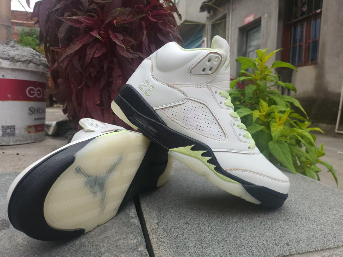 Air Jordan 5 Retro Sneakers | Pale Green