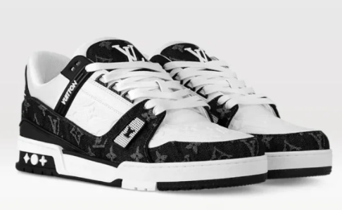 Louis Vuitton LV Trainer Sneakers | Black / White Monogram