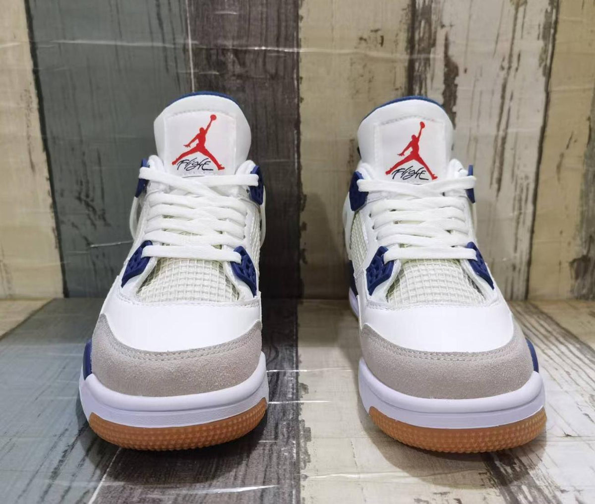 Air Jordan 4 Retro Sneakers | White / Navy