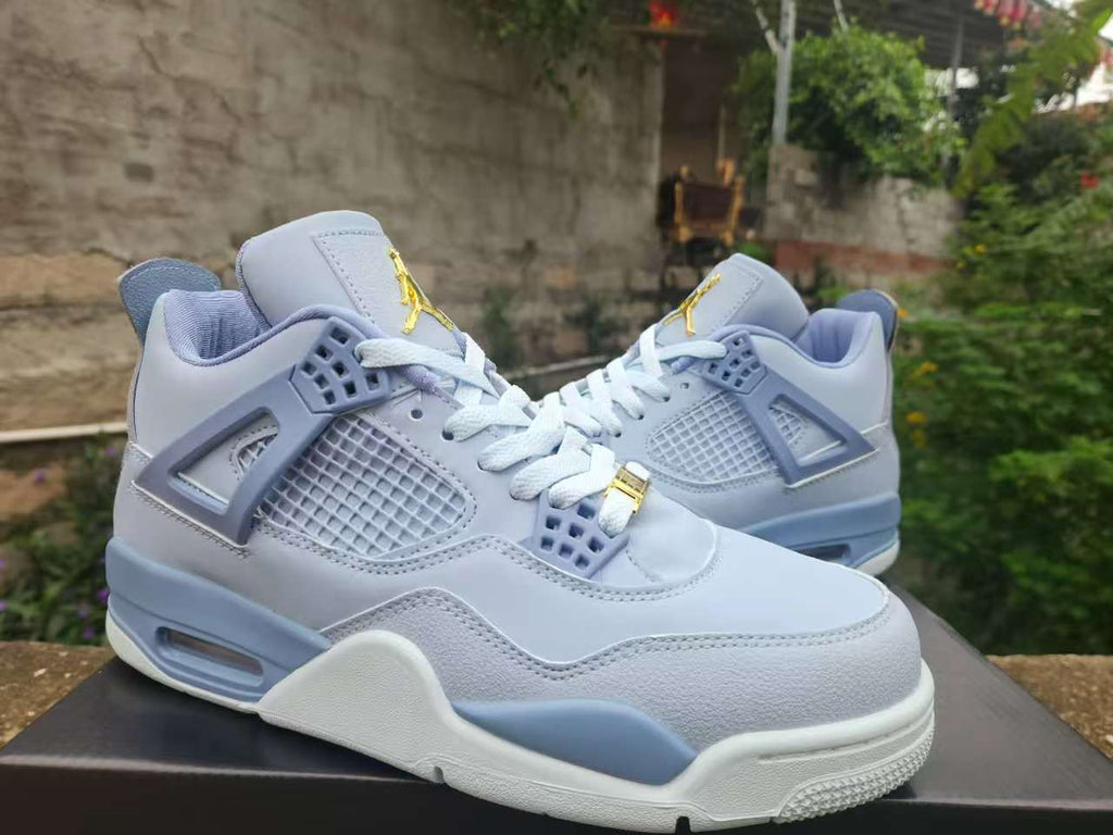 Air Jordan 4 Retro Sneakers | Grey / Blue